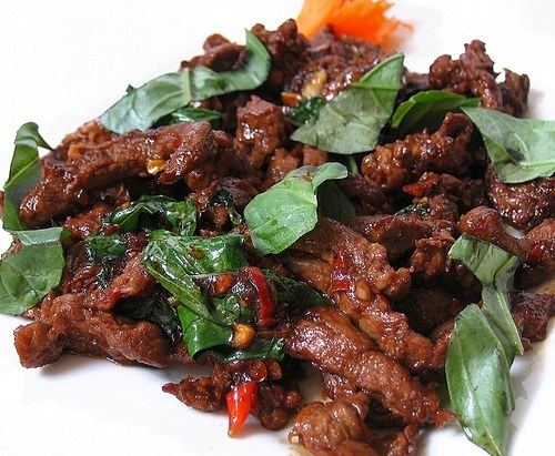 68. 罗勒炒牛肉 Beef w Basil leafs