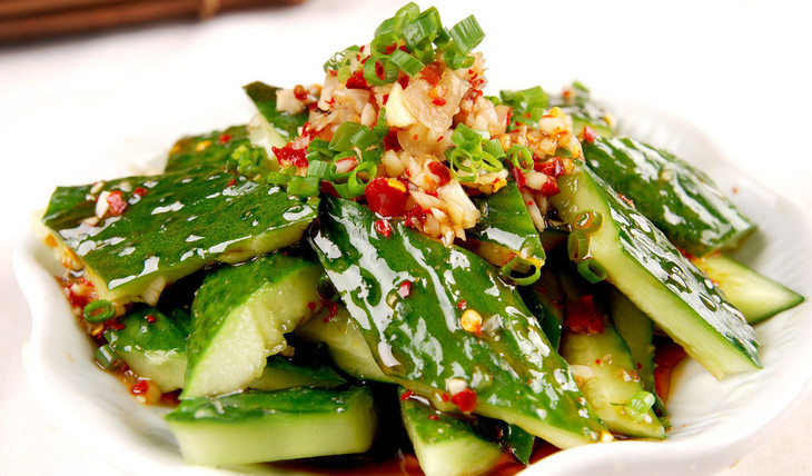 09. 拍黄瓜 Cucumber Salad