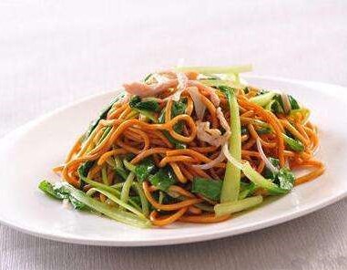 素菜炒面 Vegetable Fried Noodles